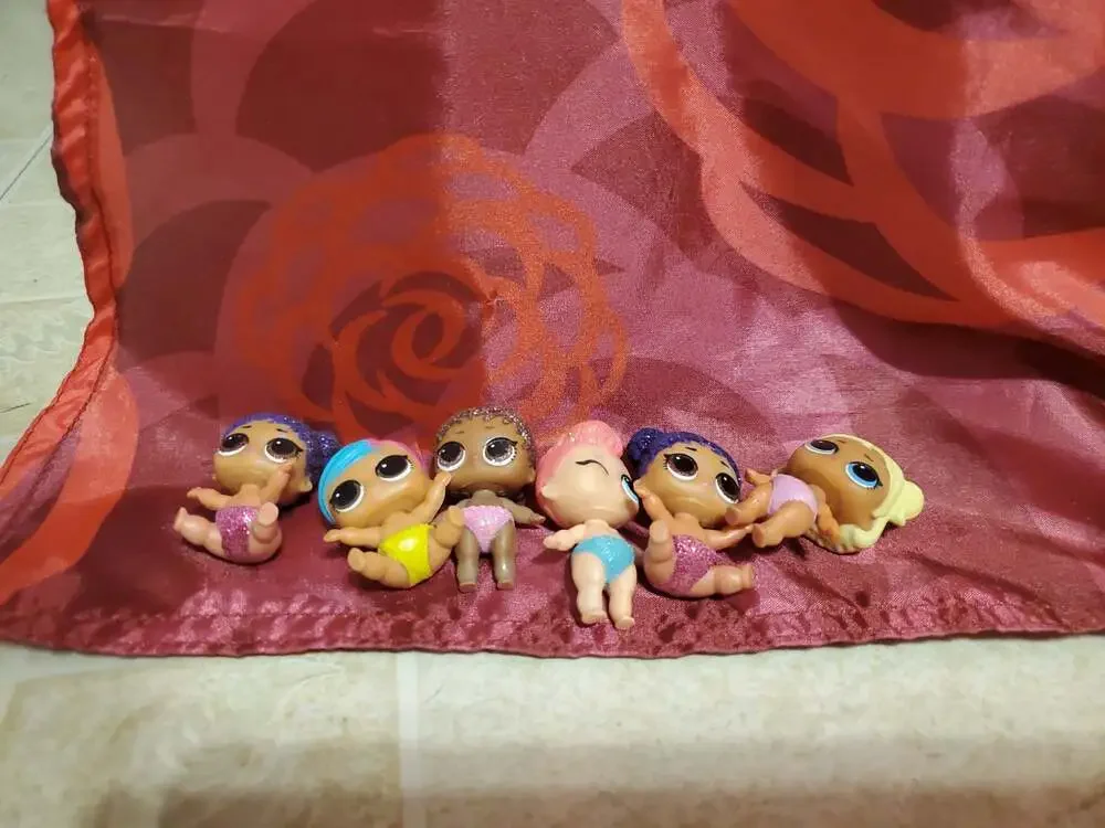 LOL Surprise Dolls, Pets, and Lil Sisters Large Lot of Assorted Figures